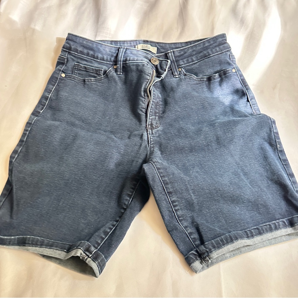 Women’s Croft and barrow denim shorts size 10A